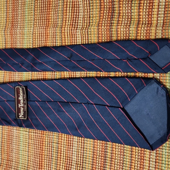 Vintage Necktie - Picture 2 of 3